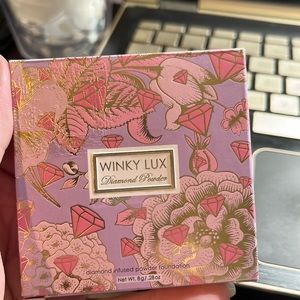New WINKY LUX diamond powder foundation color medium deep